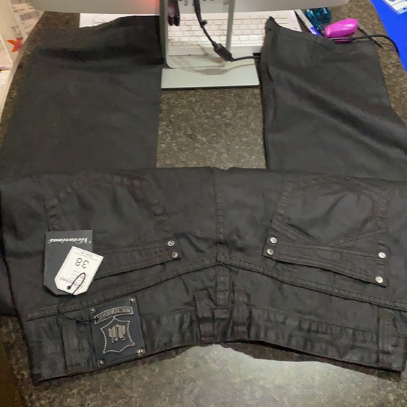 Victorious Los Angeles  (Las) - Picture 3 of 4